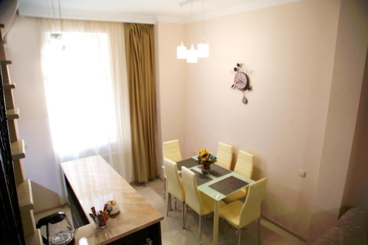 Family Apartments Tbilisi Esterno foto